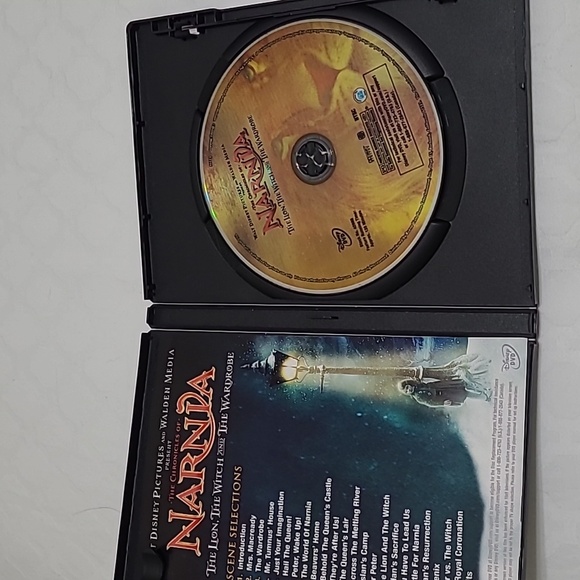 Family Movies DVD Bundle - Picture 12 of 14